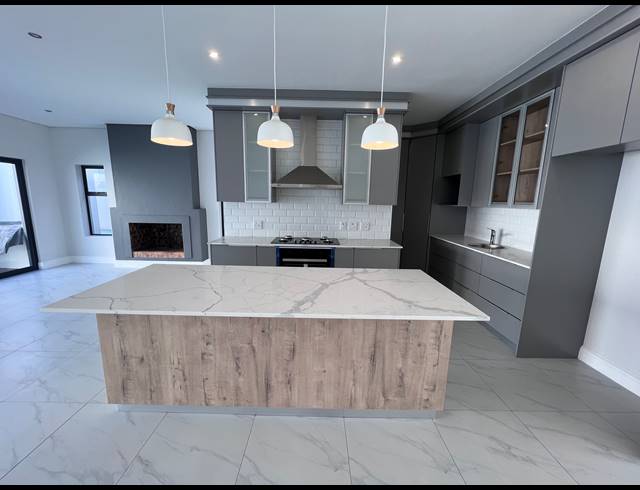 3 BEDROOM HOUSE FOR SALE IN SANDOWN